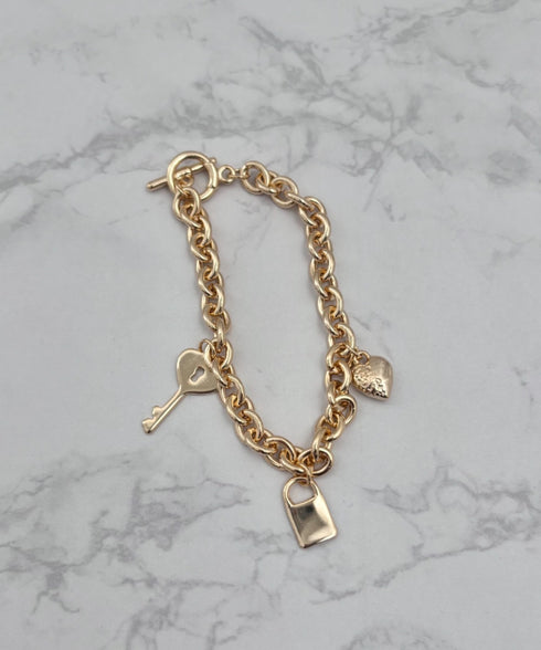チャーム付きチェーンブレスレット | SW4256015 | ゴールド