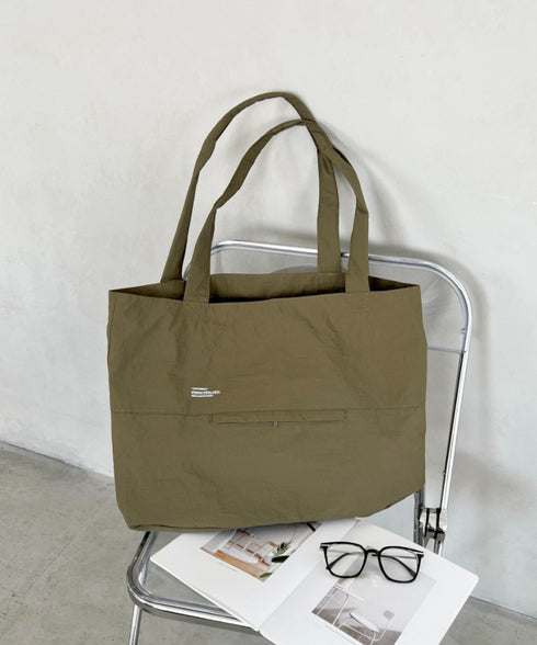 【A4収納可能】ナイロン軽量大容量トートバッグ マザーズバッグ トラベルバッグ ユニセックス | MD1256055 | カーキ