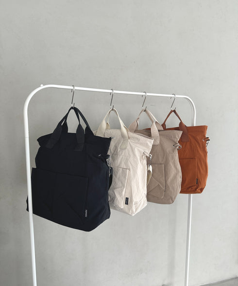 【A4収納可能】ナイロン軽量多ポケット2WAYショルダーバッグ トートバッグ | MD1256066 | ブラック