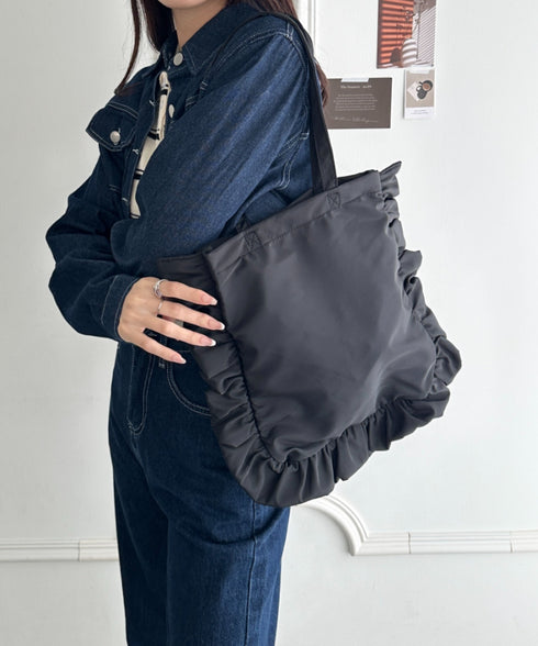 【A4収納可能】フリルトートバッグ | WR1256047 | ブラック