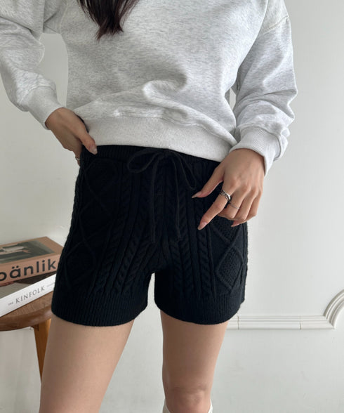 ケーブルニットショートパンツ | MD2256045 | ブラック