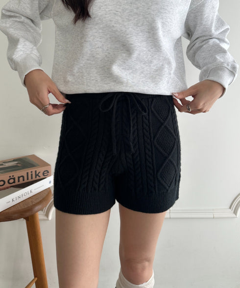 ケーブルニットショートパンツ | MD2256045 | ブラック