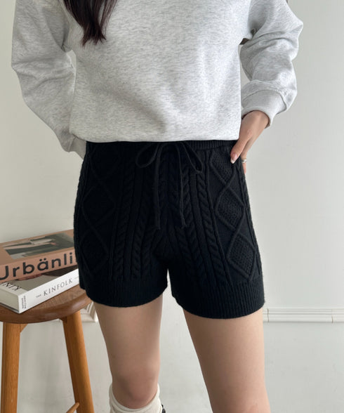 ケーブルニットショートパンツ | MD2256045 | ブラック