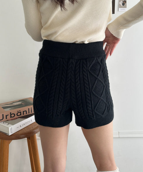 ケーブルニットショートパンツ | MD2256045 | ブラック