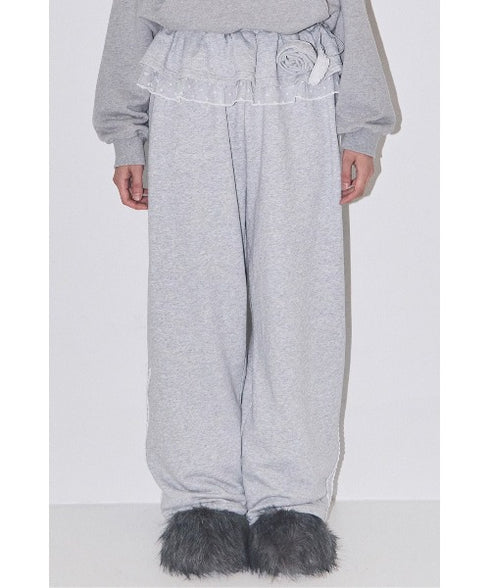 ILLIGO(イリゴ)/サイドライン ウエストフリル フェイクレイヤード ワイド ルーズ スウェットパンツ ブローチ付き/BLOOM RUFFLE LACE SWEAT PANTS | AT2254022 | グレー