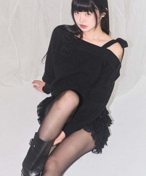 ILLIGO(イリゴ)/ブローチ付き オフショルダー ニット プルオーバー/BLOOM BOW OFF-SHOULDER KNIT | AT2254025 | ブラック