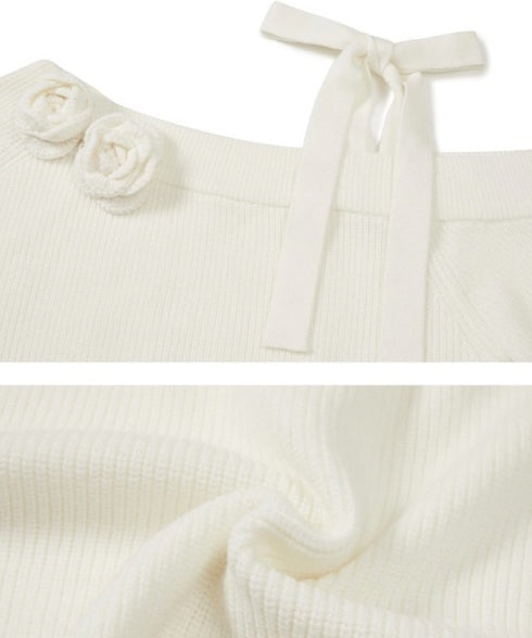 ILLIGO(イリゴ)/ブローチ付き オフショルダー ニット プルオーバー/BLOOM BOW OFF-SHOULDER KNIT | AT2254025 | アイボリー