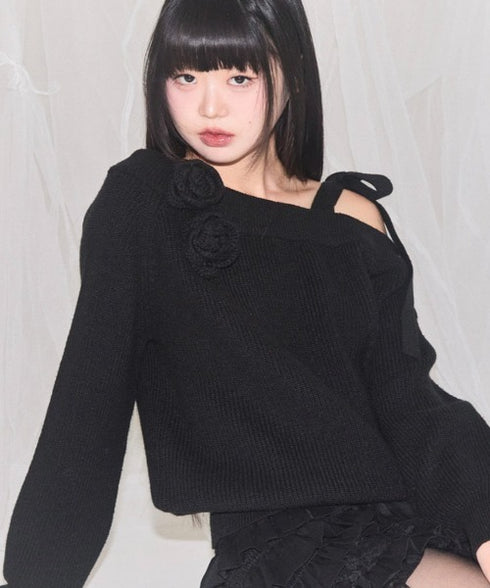 ILLIGO(イリゴ)/ブローチ付き オフショルダー ニット プルオーバー/BLOOM BOW OFF-SHOULDER KNIT | AT2254025 | ブラック