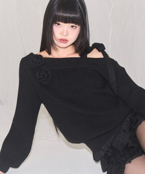 ILLIGO(イリゴ)/ブローチ付き オフショルダー ニット プルオーバー/BLOOM BOW OFF-SHOULDER KNIT | AT2254025 | ブラック