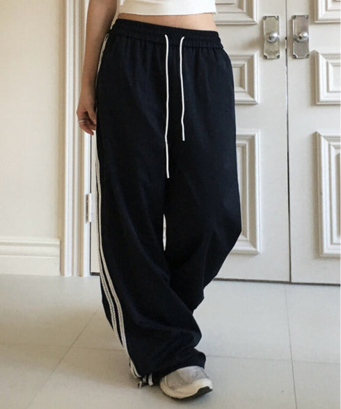 anyonemore(エニワンモア)/サイドレースライン ドローストリング トラック トレーニング パンツ/Dove Line Track Training Pants | AT2254034 | ネイビー