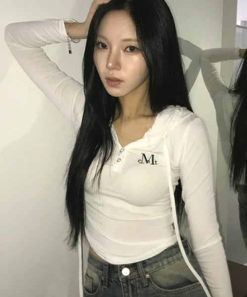 MUCENT(ムセント)/スナップボタン スリム フィット フード Tシャツ/RUEN SIGNATURE SLIM HOOD T | AT2254057 | ホワイト