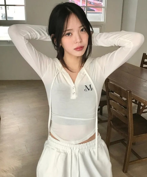 MUCENT(ムセント)/スナップボタン スリム フィット フード Tシャツ/RUEN SIGNATURE SLIM HOOD T | AT2254057 | ホワイト