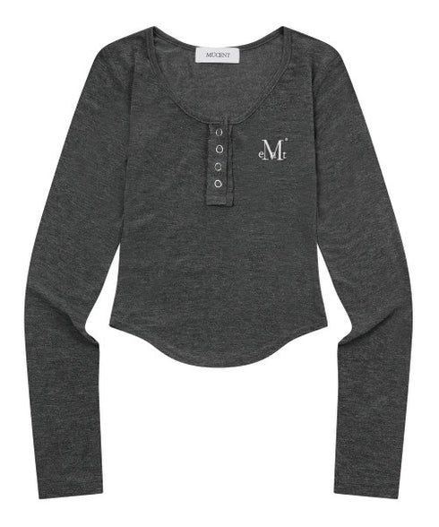 MUCENT(ムセント)/Uネック 裾ラウンド スナップボタン カットソー/HARING SIGNATURE LOGO SNAP BUTTON U NECK T | AT2254058 | チャコールグレー