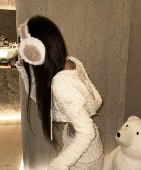 MUCENT(ムセント)/刺しゅう入り 折り畳み式 ムートン ファー イヤーマフ/BEAR FUR EARMUFF | AT6254059 | キャメル