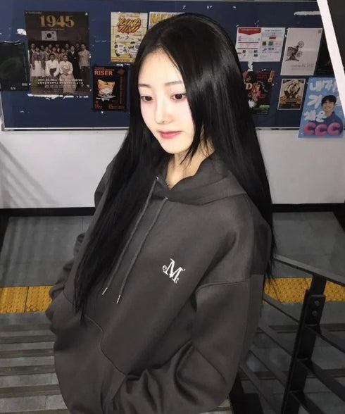 MUCENT(ムセント)/ロゴ刺繍 ベーシック フーディ パーカー/SIGNATURE BASIC LOGO HOOD T | AT2254044 | チャコールグレー