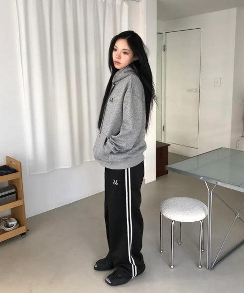 MUCENT(ムセント)/ロゴ刺繍 ベーシック フーディ パーカー/SIGNATURE BASIC LOGO HOOD T | AT2254044 | グレー