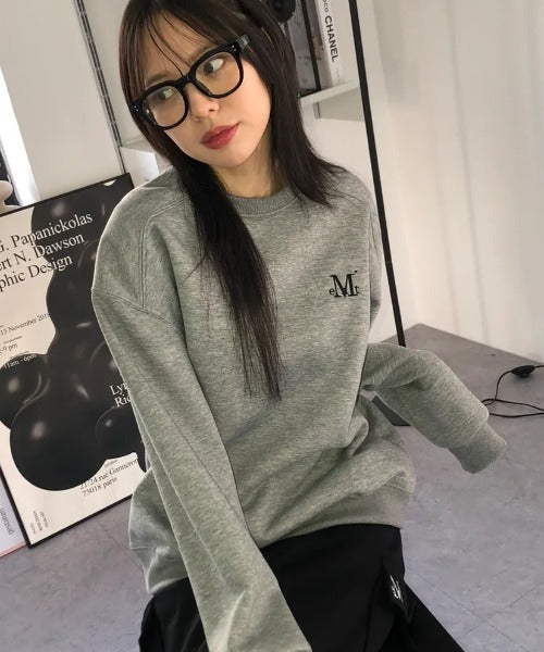 MUCENT(ムセント)/ロゴ刺繍 ベーシック プルオーバー スウェット/SIGNATURE BASIC LOGO MTM | AT2254046 | グレー