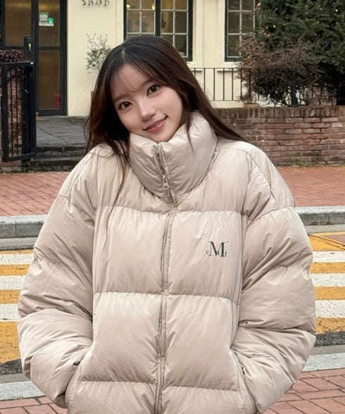 MUCENT(ムセント)/中綿 ジップアップ スタンドカラー ハイネック ダウンジャケット/Hep High Neck Signature Wellon Padding | AT2254047 | ベージュ