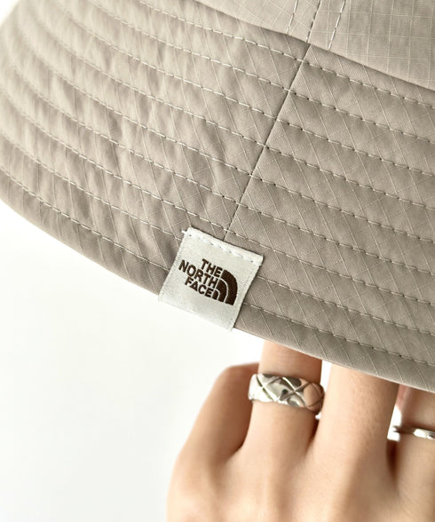 THE NORTH FACE(ザ・ノースフェイス)/ワンポイント ブランドロゴ刺繍 バケットハット/STANDARD BUCKET HAT | IM5242030 | ベージュ