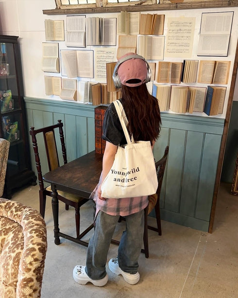 ロゴトートバッグ | CH1242808 | アイボリー