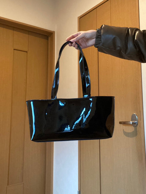 エナメルボストンバッグ | IN1244702 | ブラック