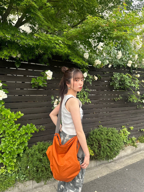 グラフィックタンクトップ | LE2242904 | ホワイト