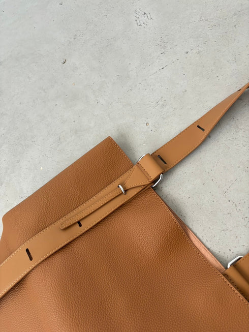 ポーチ付きバケツ型ワンハンドルショルダーバッグ | TR1243002 | グレイッシュベージュ