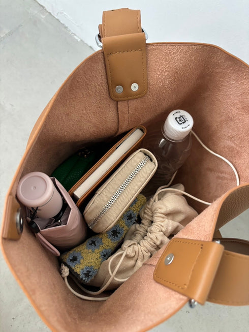 ポーチ付きバケツ型ワンハンドルショルダーバッグ | TR1243002 | グレイッシュベージュ