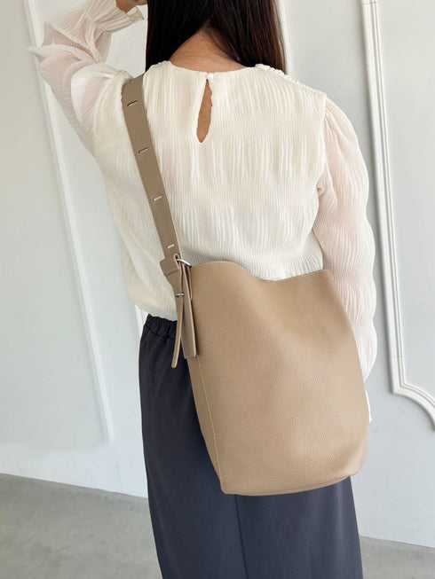 ポーチ付きバケツ型ワンハンドルショルダーバッグ | TR1243002 | ベージュ