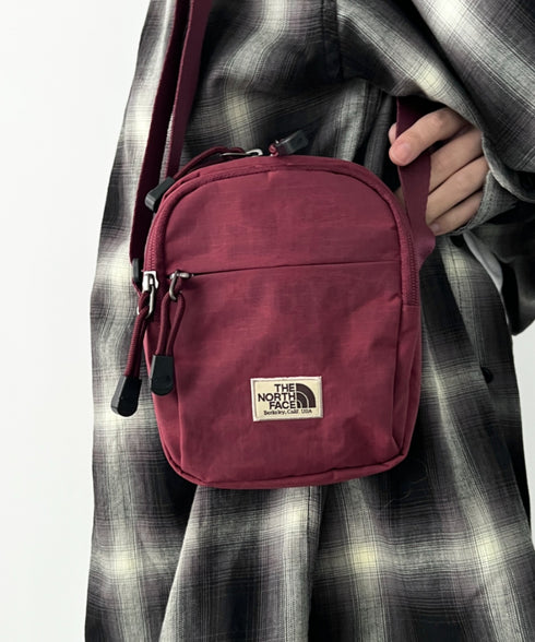 THE NORTH FACE(ザ・ノースフェイス)/長さ調整可能 軽量 ワンポイント ショルダー クロス ミニバッグ/STANDARD CROSS BAG S | IM1254073 | レッド