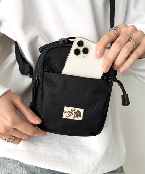 THE NORTH FACE(ザ・ノースフェイス)/長さ調整可能 軽量 ワンポイント ショルダー クロス ミニバッグ/STANDARD CROSS BAG S | IM1254073 | ブラック