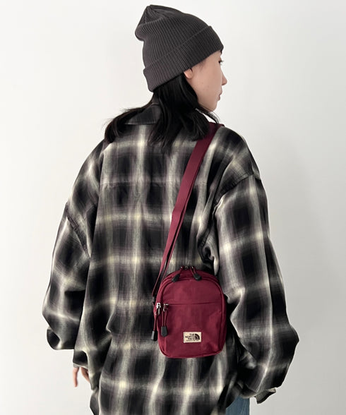 THE NORTH FACE(ザ・ノースフェイス)/長さ調整可能 軽量 ワンポイント ショルダー クロス ミニバッグ/STANDARD CROSS BAG S | IM1254073 | レッド