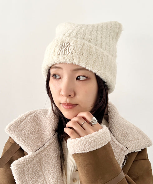 MLB KOREA(エムエルビーコリア)/猫耳 ねこ耳ビーニー 耳付き ロゴパッチ ワッペン ビーニー ニット帽/Plush Miyaong Beanie | AT5254072 | クリーム
