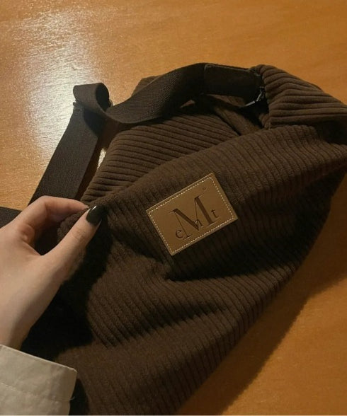 MUCENT(ムセント)/軽量 大容量 コーデュロイ クロス メッセンジャー ショルダーバッグ/SOFT CORDUROY CROSS BAG | AT1254079 | ダークブラウン