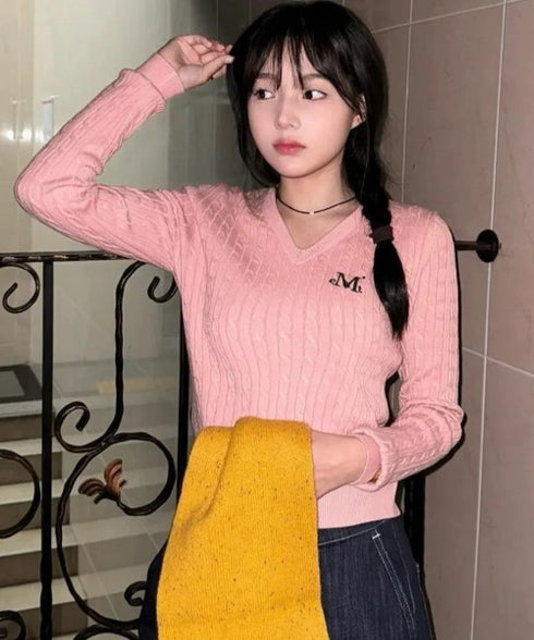 MUCENT(ムセント)/Vネック クロップ ケーブル ニット/PRIMROSE V-NECK CROP KNIT | AT2254085 | ピンク