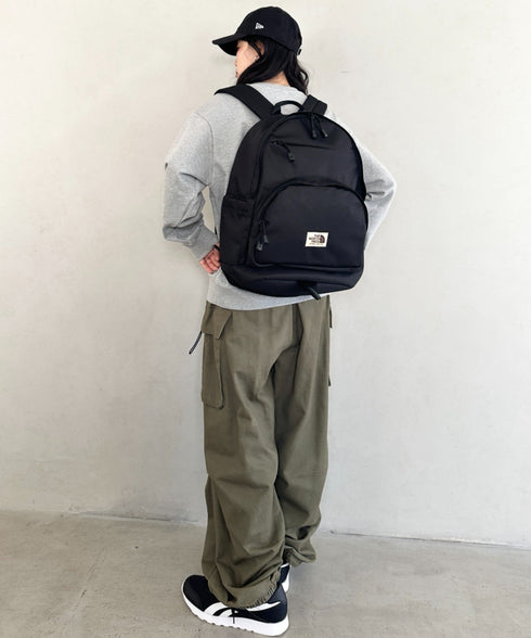 THE NORTH FACE(ザ・ノースフェイス)/軽量 大容量 A4収納 デイリーバックパック/STANDARD BACKPACK M | IM1254089 | ブラック