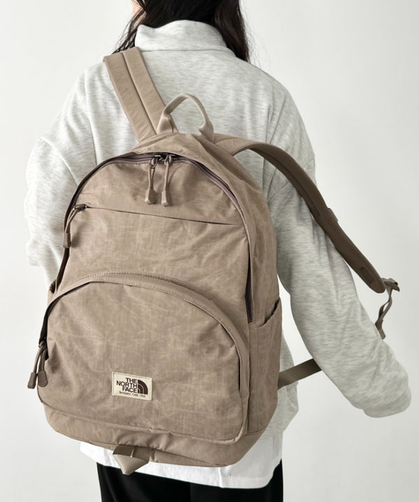 THE NORTH FACE(ザ・ノースフェイス)/軽量 大容量 A4収納 デイリーバックパック/STANDARD BACKPACK M | IM1254089 | ブラウン