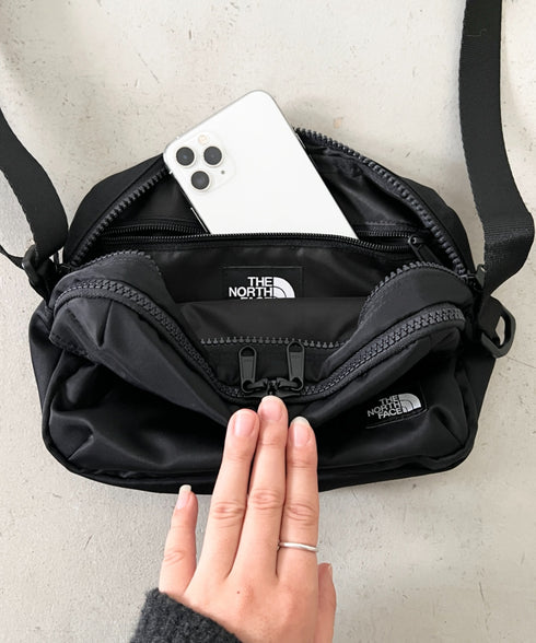 THE NORTH FACE(ザ・ノースフェイス)/軽量 スクエア ショルダーバッグ クロスバッグ/TRAVEL CROSS BAG S | IM1254100 | ブラック