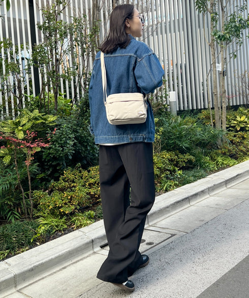 THE NORTH FACE(ザ・ノースフェイス)/軽量 スクエア ショルダーバッグ クロスバッグ/TRAVEL CROSS BAG S | IM1254100 | グレイッシュベージュ