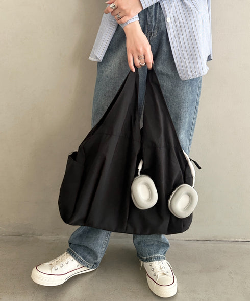 新色登場【A4収納可/大容量】6ポケット付き 仕切り付き軽量ナイロントートバッグ 通勤、通学バッグ マザーズバッグ■動画あり | MD1265007 | ブラック
