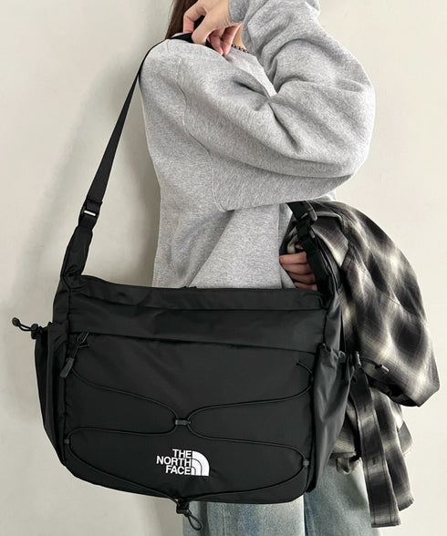 THE NORTH FACE(ザ・ノースフェイス)/軽量 A4収納可 大容量 メッセンジャーバッグ ショルダーバッグ/BOREALIS SOFT MESSENGER | IM1261012 | ブラック