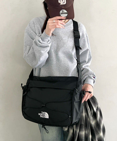 THE NORTH FACE(ザ・ノースフェイス)/軽量 A4収納可 大容量 メッセンジャーバッグ ショルダーバッグ/BOREALIS SOFT MESSENGER | IM1261012 | ブラック