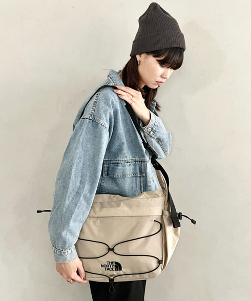 THE NORTH FACE(ザ・ノースフェイス)/軽量 A4収納可 大容量 メッセンジャーバッグ ショルダーバッグ/BOREALIS SOFT MESSENGER | IM1261012 | ベージュ