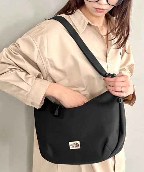 THE NORTH FACE(ザ・ノースフェイス)/軽量 ミニショルダーバッグ ホーボーバッグ クロスバッグ/ STANDARD HOBO BAG S | IM1261014 | ブラック