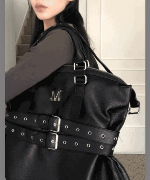 MUCENT(ムセント)/3WAY フロント ダブル ベルト レザー トート クロス ショルダーバッグ/COR FRONT DOUBLE BELTED LEATHER TOTE BAG | AT1261029 | ブラック