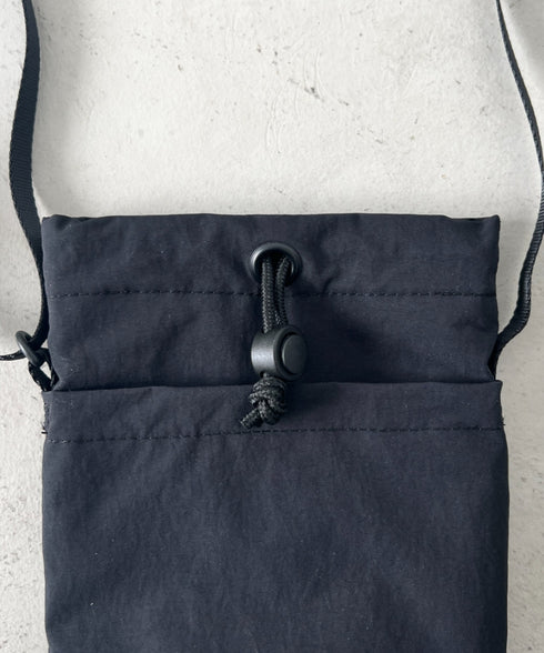 THE NORTH FACE(ザ・ノースフェイス)/ミニショルダー クロスバッグ スマホショルダー ポーチ ロゴプリント/LINDEN STRING BAG MINI | IM1261032 | ブラック