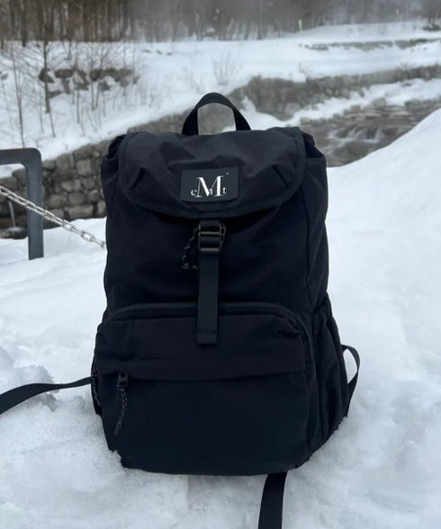 MUCENT(ムセント)/A4サイズ収納可能 ワイド ポケット ドローコード ドローストリング ナップザック リュック バックパック/NOVE WIDE POCKET BACK PACK UNISEX | AT1261036 | ブラック