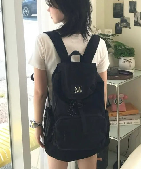MUCENT(ムセント)/A4サイズ収納可能 ワイド ポケット ドローコード ドローストリング ナップザック リュック バックパック/NOVE WIDE POCKET BACK PACK UNISEX | AT1261036 | ブラック