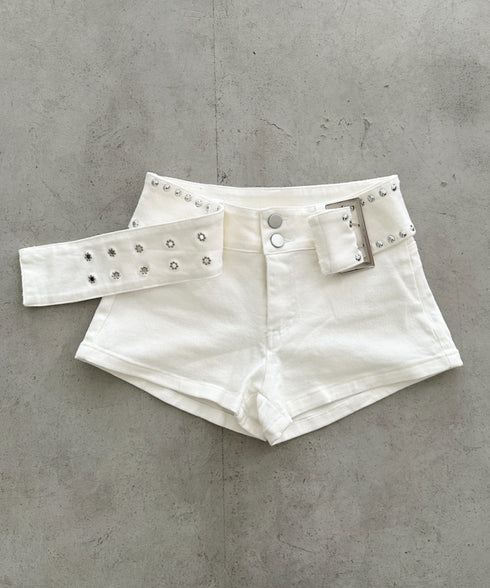 スタッズベルト付きタイトショートパンツ | BA2265006 | ホワイト