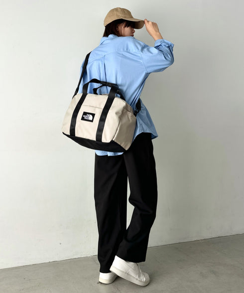 THE NORTH FACE(ザ・ノースフェイス)/大容量 2WAY ヘリテージ カーゴ ボストン ショルダーバッグ/HERITAGE CARGO_PLUS | IM1261042 | グレイッシュベージュ